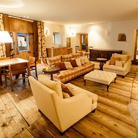 Chesa Chamuera * 拉蓬